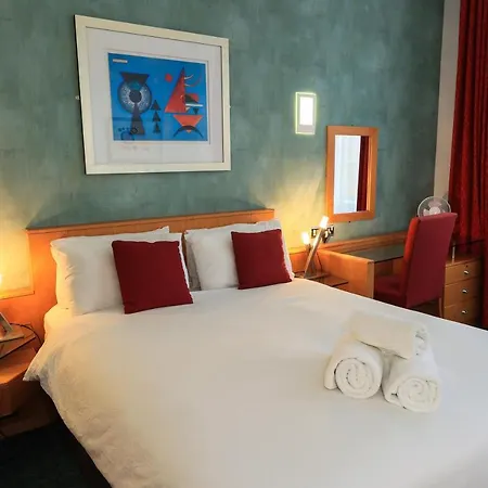 Bright Private - Peaceful Morden Location Apartament Londyn