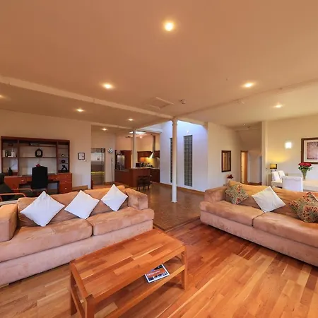 Bright Private - Peaceful Morden Location