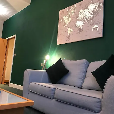 Bright Private - Peaceful Morden Location Apartament Londyn