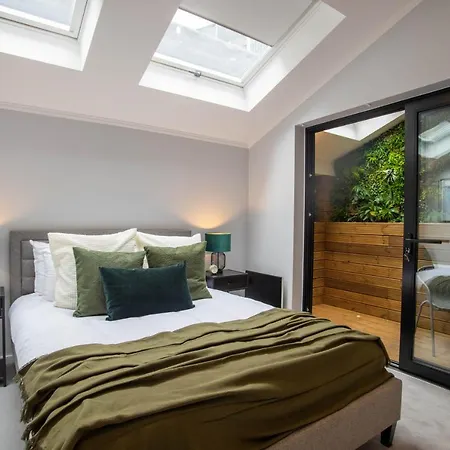 Modern & Chic One Bedroom In Fitzrovia By Sojo *