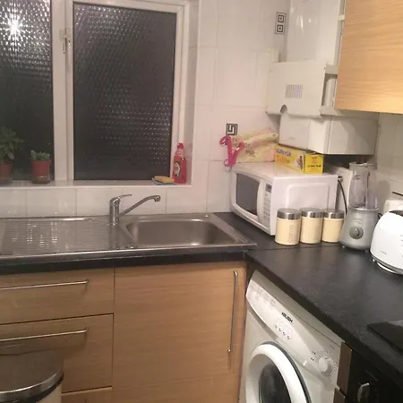 Brenda's -elephant & Castle *