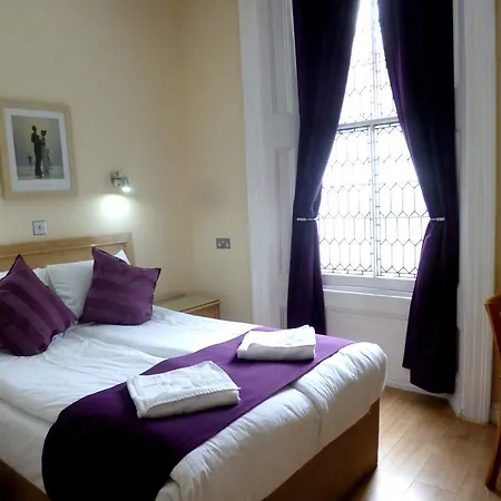 Hotel Cardiff 3*