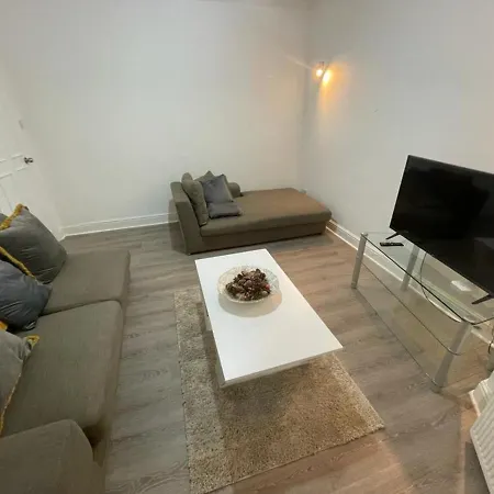 Holiday home Serene Suites: Family-friendly Retreat With Free Parking And Wi-fi Ilford