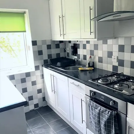 Hatton Grove Apartment *