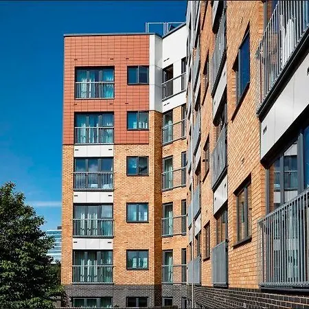 Marlin Stratford 4* London