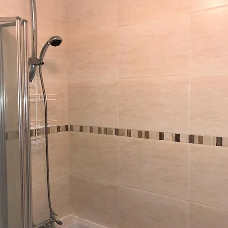 Hatton Grove Apartment *