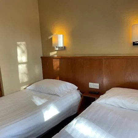 Orchard Hotel 3*