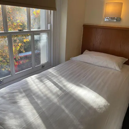 Hotel Orchard 3*
