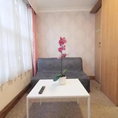 Flat 1 At 6 Taunton Mews *