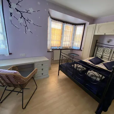 דירה Excel 5min Custom House Station Parking Wifi Sleeps 6 *