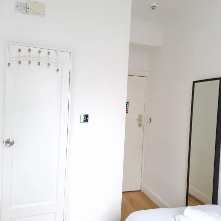F18-awesome For 1 Near Paddington-d13 Londyn