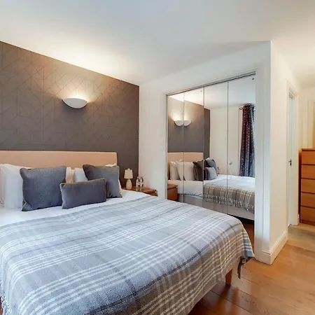 Capital Aldgate - Two Bed London