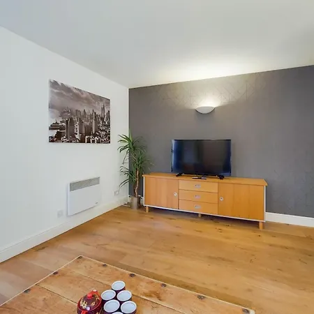 Capital Aldgate - Two Bed London
