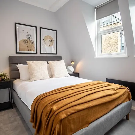 Modern & Chic One Bedroom In Fitzrovia By Sojo Apartment