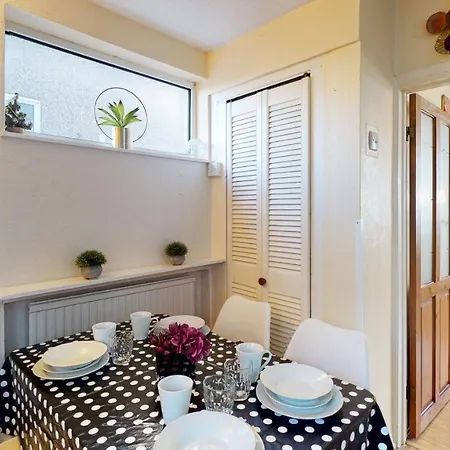 Holiday home Orchards In *