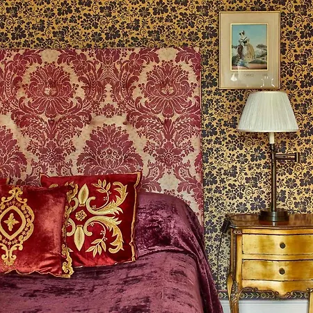 House - Private Member's Club 5*