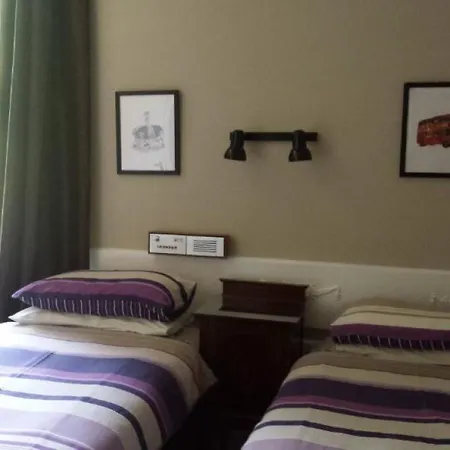 Brook Hotel 3*