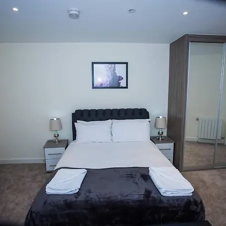 Unique 2 Bed Apartment London