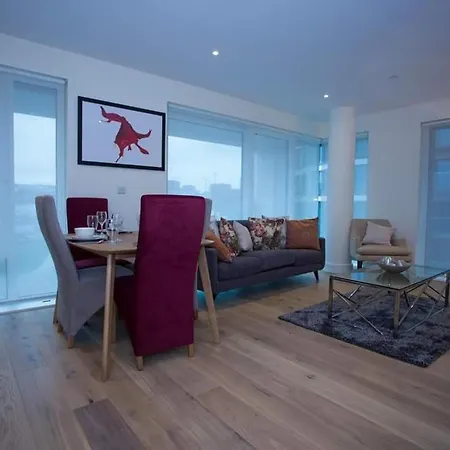 Unique 2 Bed Apartment
