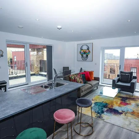 Apartment Lovely 2 Bed With Parking