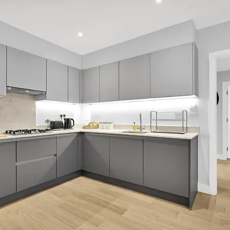 2 Bedroom Luxury With Parking In Stanmore, North West By 360 London * Stanmore (Greater London)