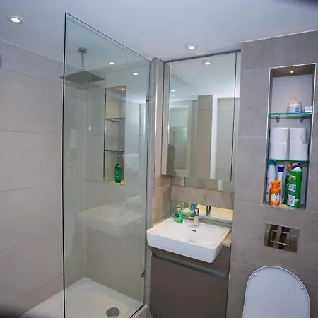 Unique 2 Bed *