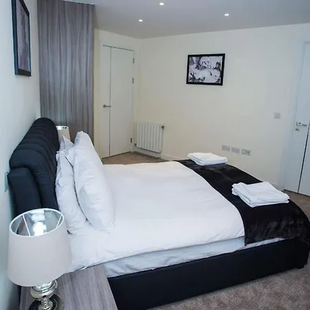 Unique 2 Bed Apartment London