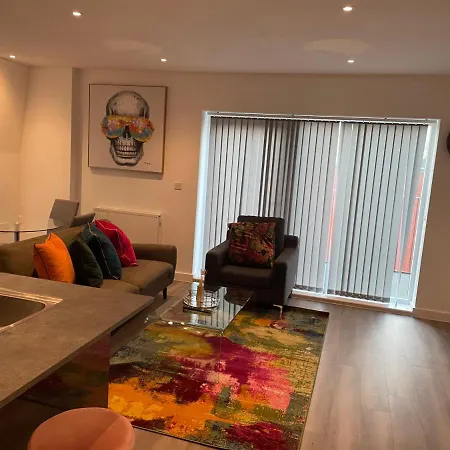 Apartment Lovely 2 Bed With Parking
