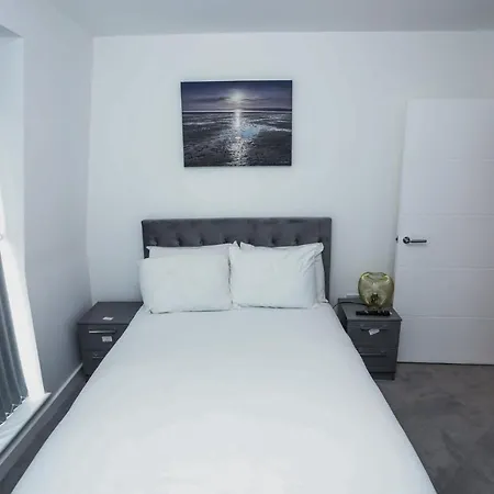 Apartment Lovely 2 Bed With Parking