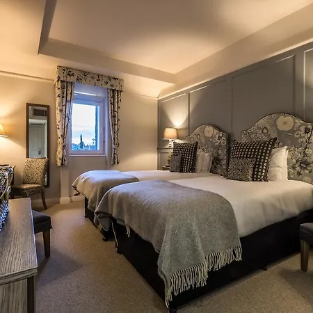 Coach & Horses Hotel