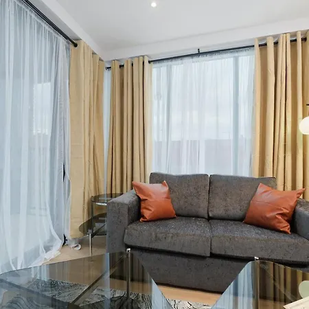 2 Bedroom Luxury With Parking In Stanmore, North West By 360 London Apartamento