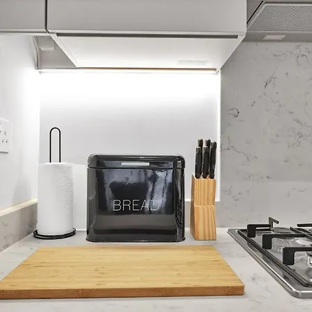 2 Bedroom Luxury With Parking In Stanmore, North West By 360 London * Stanmore (Greater London)