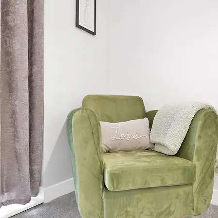 Apartamento 2 Bedroom Luxury With Parking In Stanmore, North West By 360 London