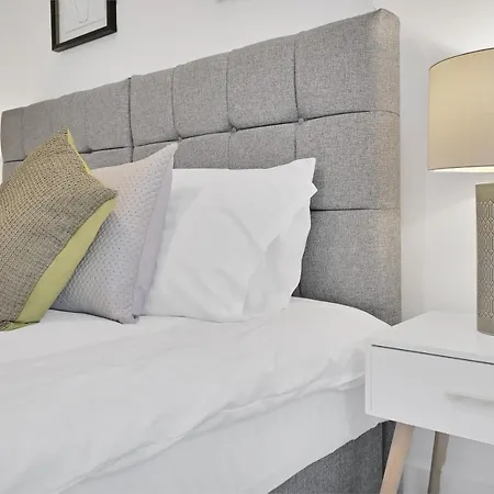 2 Bedroom Luxury With Parking In Stanmore, North West By 360 London Apartamento