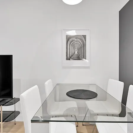 Apartment 2 Bedroom Luxury With Parking In Stanmore, North West By 360 London *