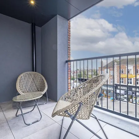 2 Bedroom Luxury With Parking In Stanmore, North West By 360 London * Stanmore (Greater London)