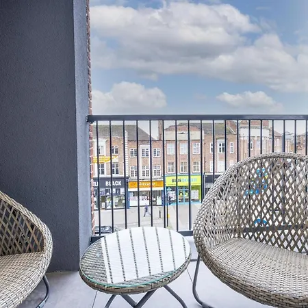 2 Bedroom Luxury With Parking In Stanmore, North West By 360 London * Stanmore (Greater London)