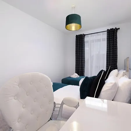 2 Bedroom Luxury With Parking In Stanmore, North West By 360 London Apartamento Stanmore (Greater London)