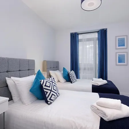 Apartamento 2 Bedroom Luxury With Parking In Stanmore, North West By 360 London