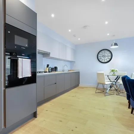 2 Bedroom Luxury With Parking In Stanmore, North West By 360 London Apartamento