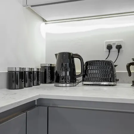 2 Bedroom Luxury With Parking In Stanmore, North West By 360 London Apartamento *