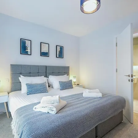 2 Bedroom Luxury With Parking In Stanmore, North West By 360 London Stanmore (Greater London)