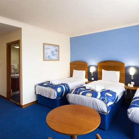- Wembley International 3*