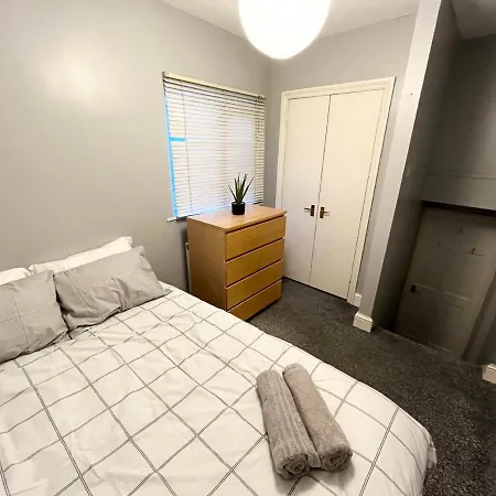 Appartement 3 Bed On Balham High Road *