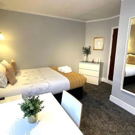 Hotel Trinity House 2*