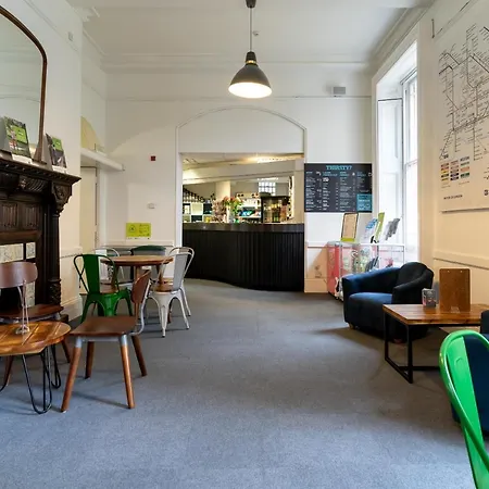 Yha St Paul's Hostal *