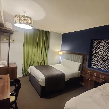 Chelsea House -