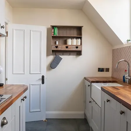 Hamilton Apartment