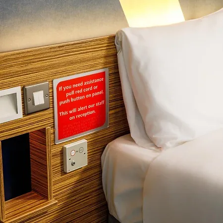 Ibis Budget London Heathrow 3* Хаунслоу