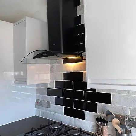 Apartment Bright, Spacious, Modern Interior Decor 2 Bedrooms With Amazing Views London